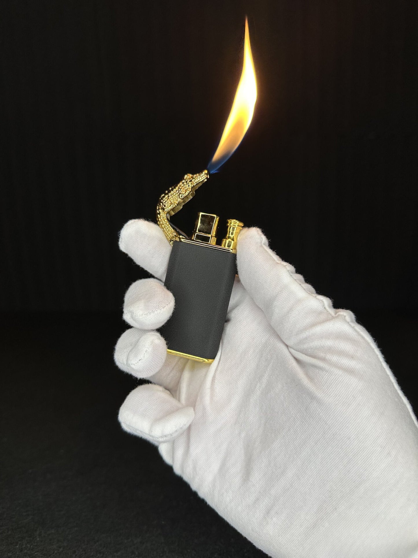 Rechargeable lighter, ready to use instantly
