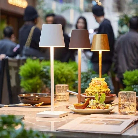 Trådløs oppladbar LED-lampe: Eleganse og frihet i belysning!